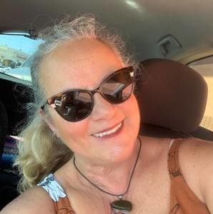 Meet your Posher, Michele